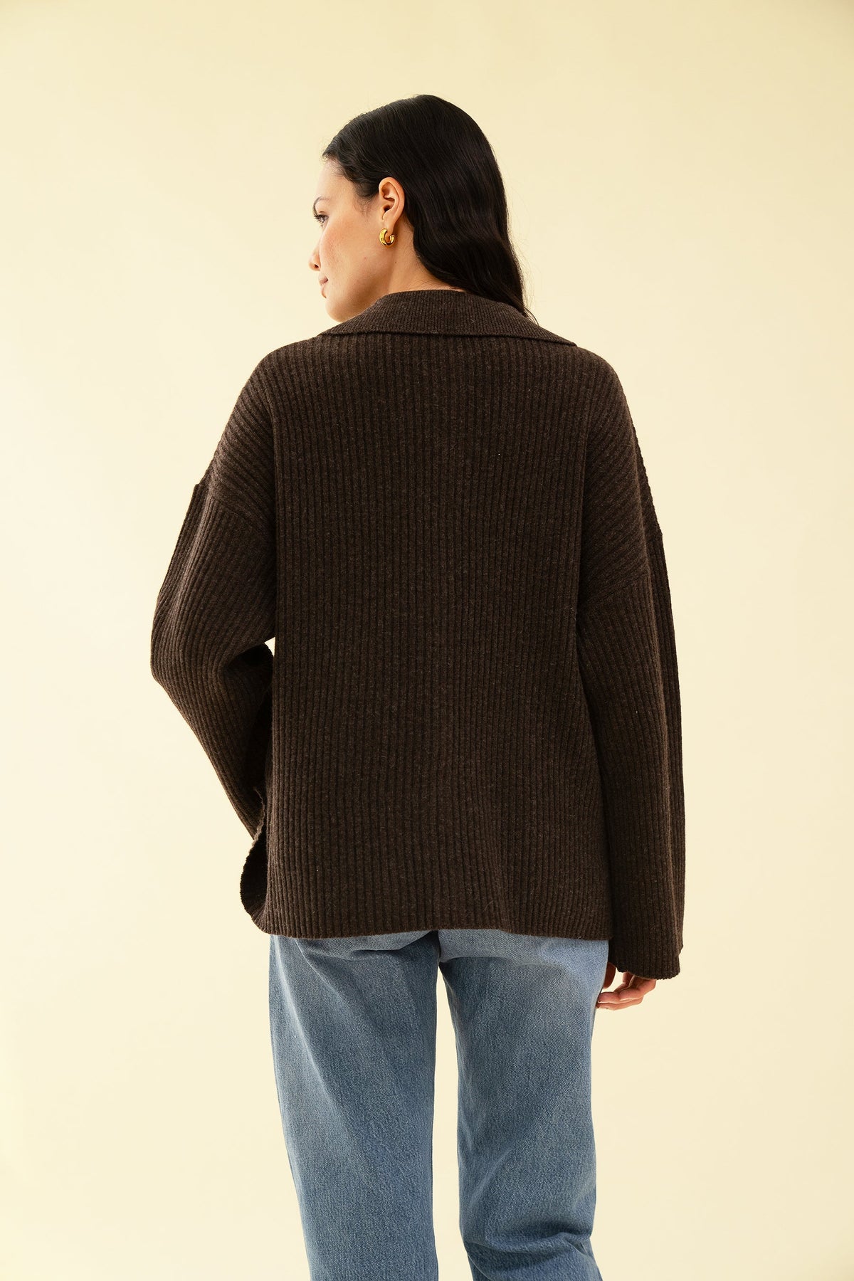 Women's Wool-Blend Cardigan – Oversized Collared Coffee Knit