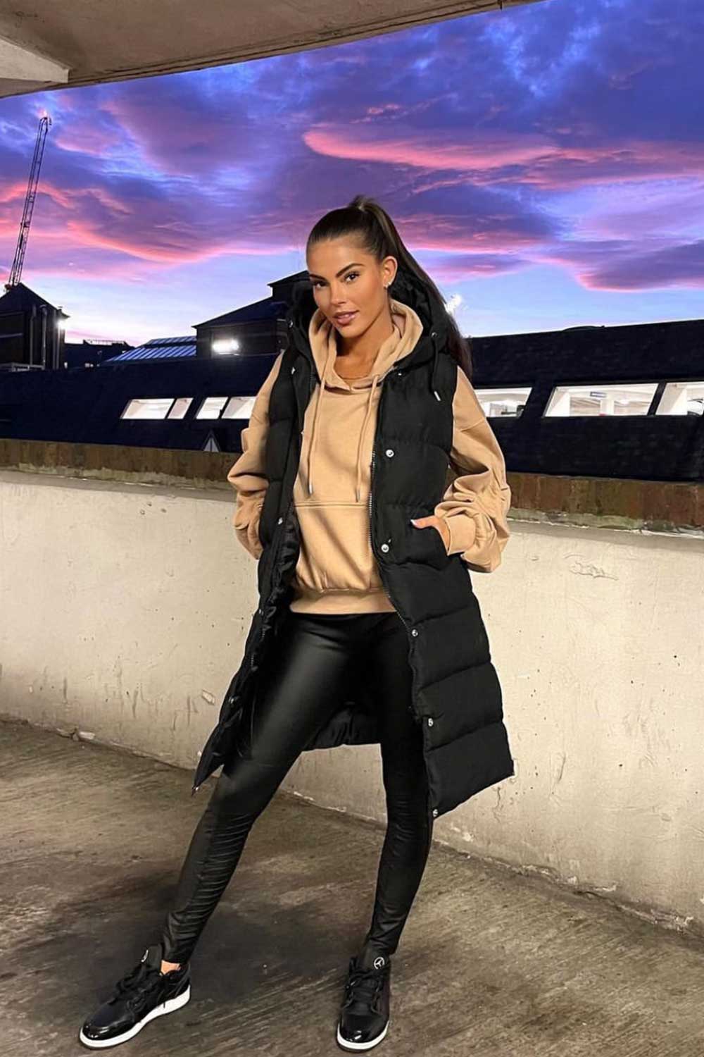 Women's Black Padded Longline Gilet – Hooded Sleeveless Puffer Body Warmer