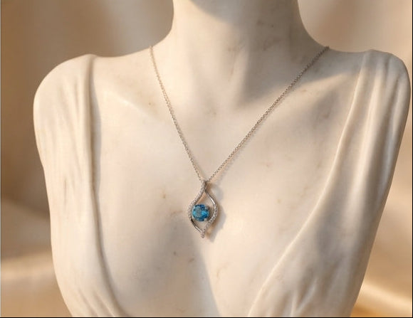 Emerald Green Necklace for Women – Dainty Delicate Necklace